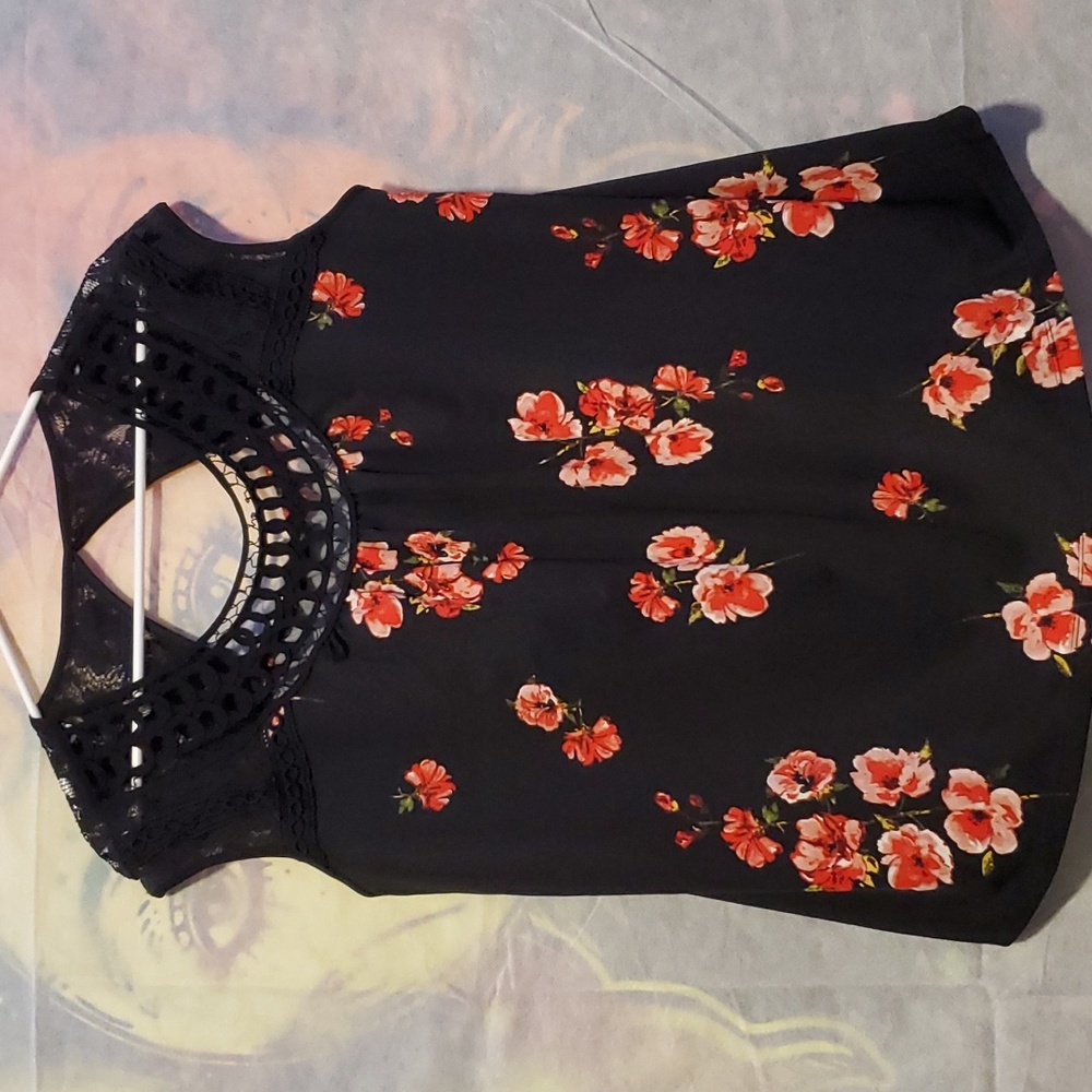 Woman's Size 1 Blouse